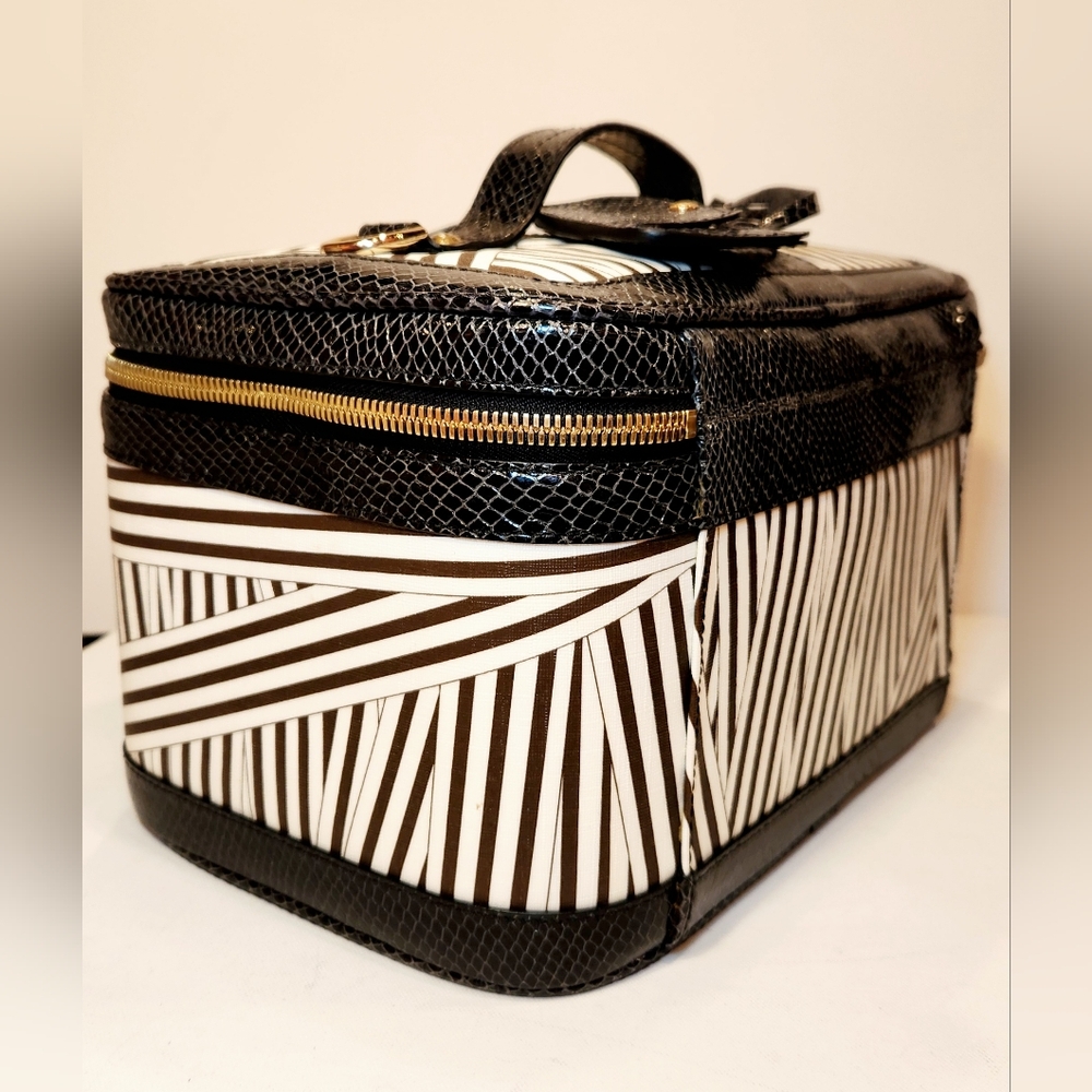 Henri Bendel Disturbed Pattern Train Case - image 3